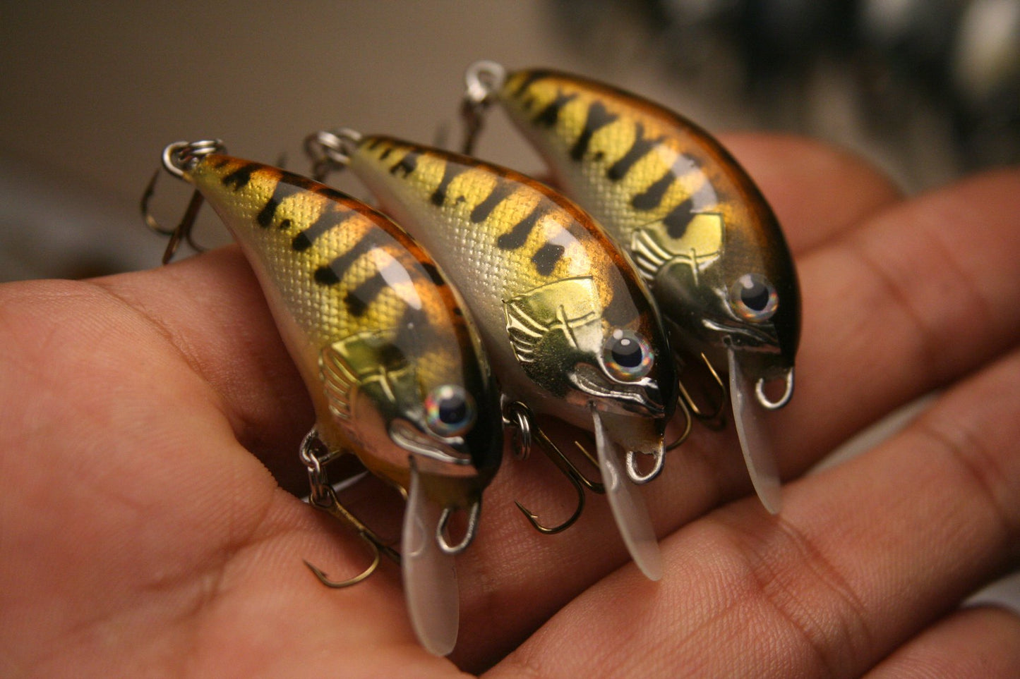 Brown minnow crank